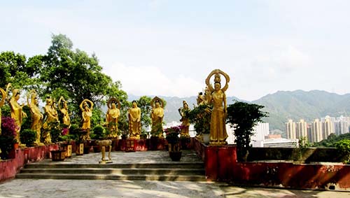 10,000 Buddha's Temple